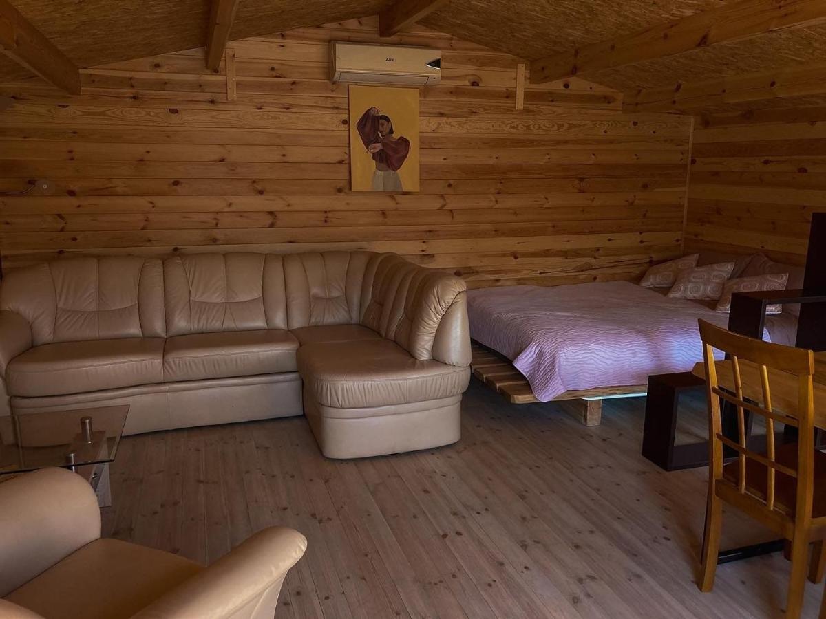 Starp Debesim Un Zemi Guest House Kraslava Exterior photo